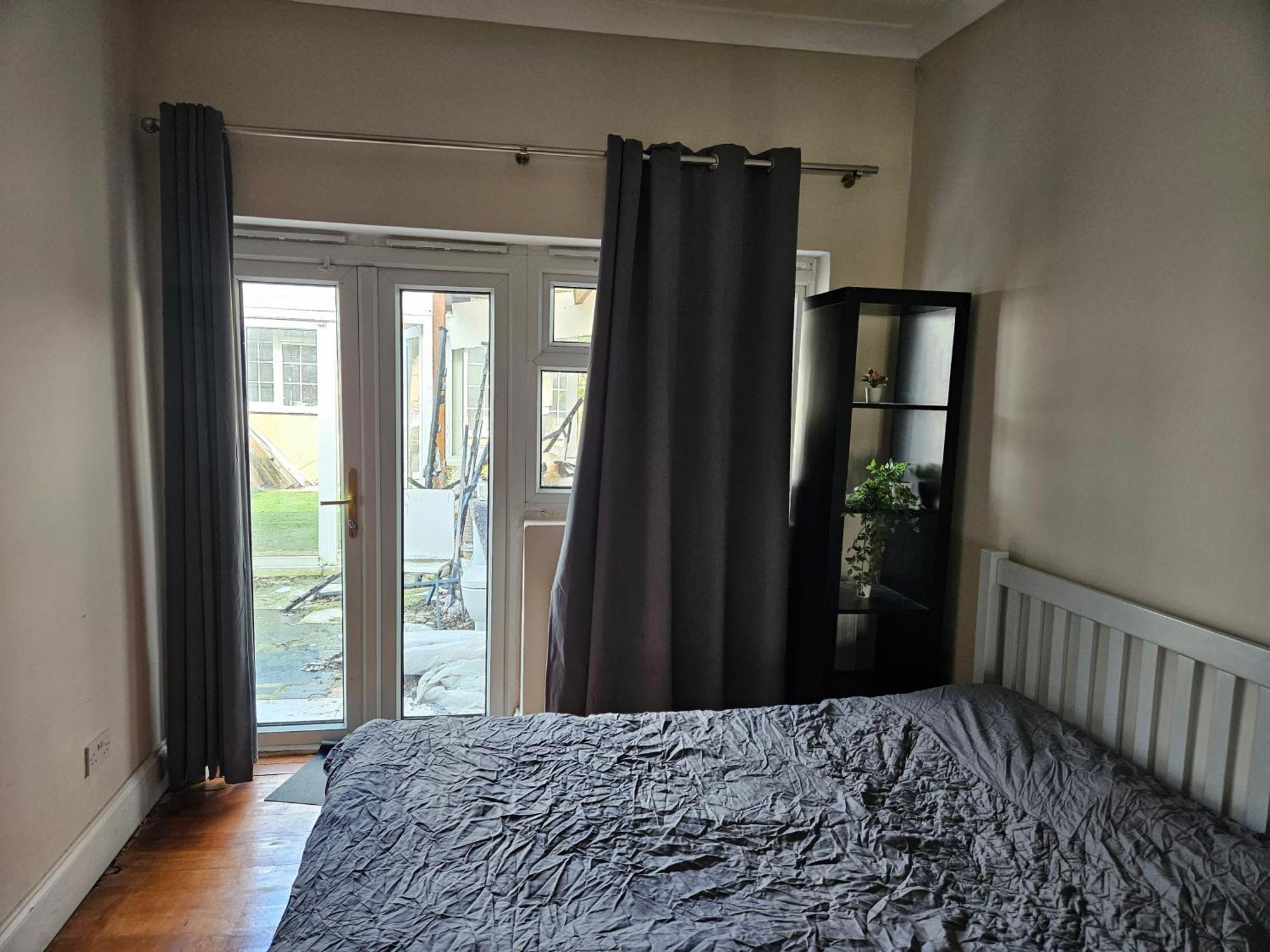 Private Room- Direct Travel Central/ Heathrow Londen Buitenkant foto